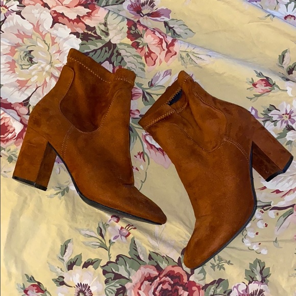 Rust colored booties - Picture 2 of 8